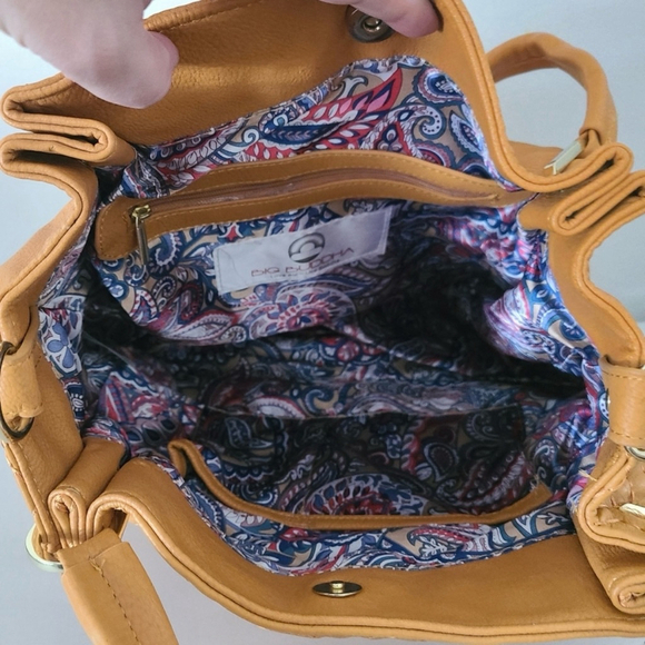 NWOT Big Buddha Mustard Yellow Vegan Leather Herringbone Pattern Shoulder Bag - Picture 6 of 10